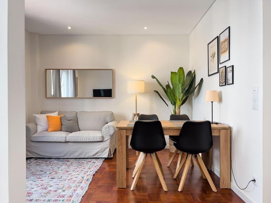 Olaias 2 Bed Near Metro 2 Apartment Lissabon